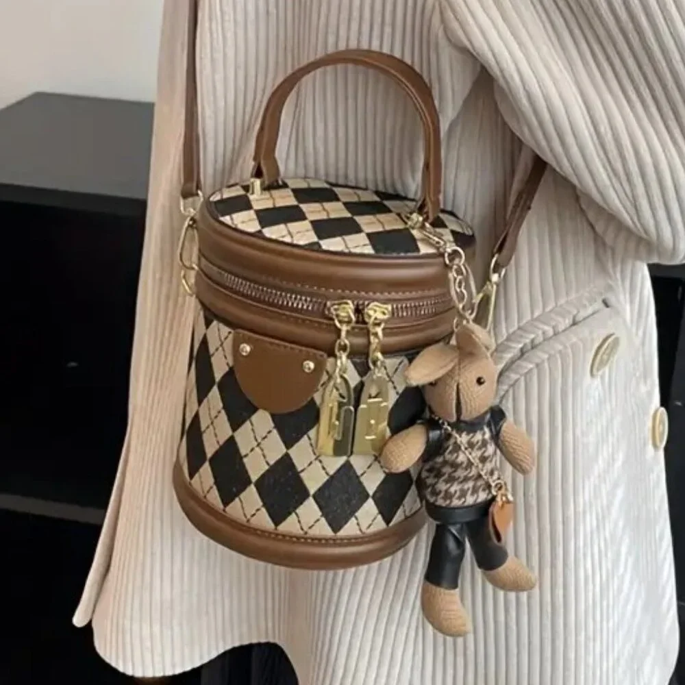 Argyle checkered bucket crossbody bag with brown trim and bunny charm ๐ - Picture 5 of 12
